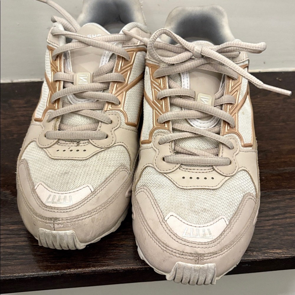 Nike Shox Women's Cream and Gold Sneakers - Picture 6 of 7